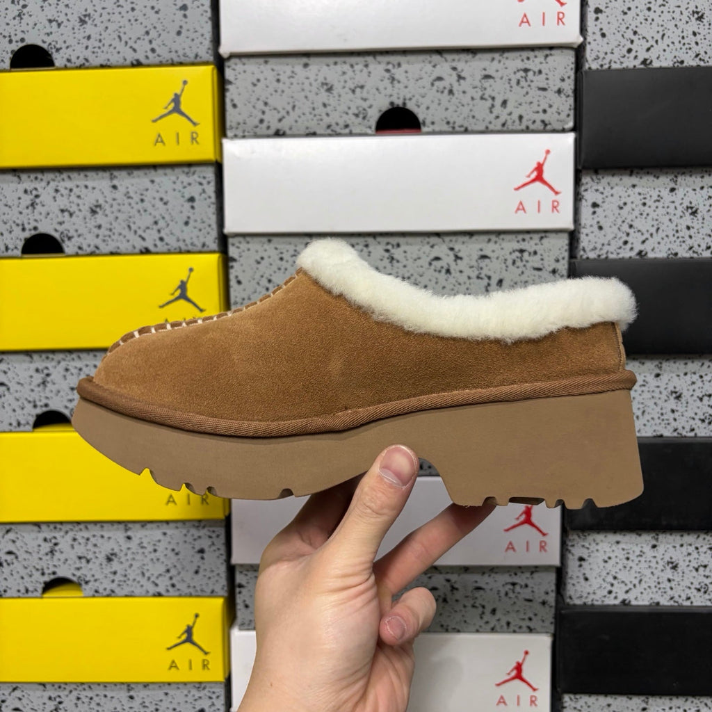 UGG Funkette Platform Clog – Women's Sherpa-Collar Suede Mule in Chestnut