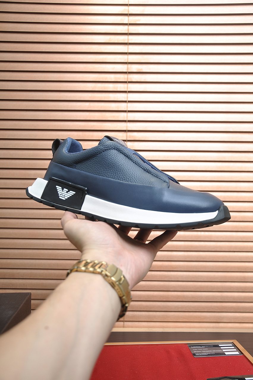 Armani Eagle-Accent Low-Top Sneakers