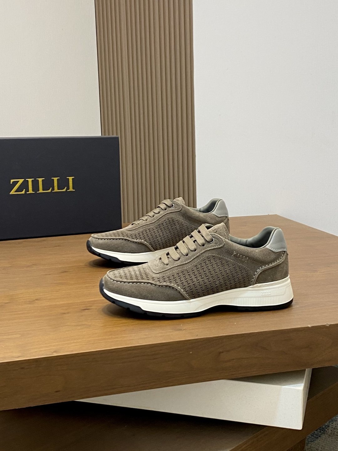 Zilli Men's Stitched Low-Top Sneakers - Padded Collar